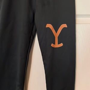 Yellowstone insulated leggings. Size 2